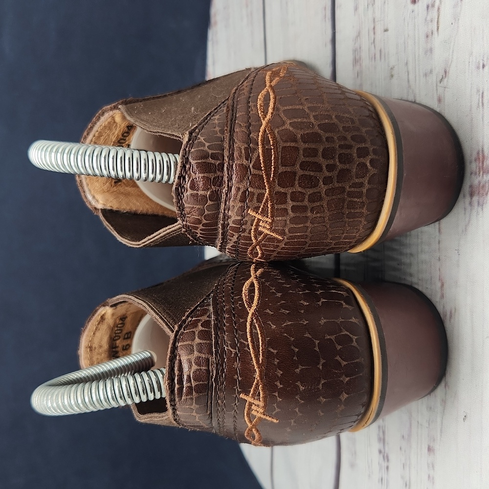 Twisted X | EUC Reptile Croc Embossed Leather Booties Ankle Boots Western Size 6 - Picture 6 of 9